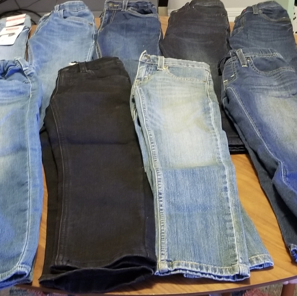 9 pairs of young boys size 7 jeans